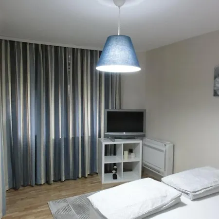 Center 2 Apartment